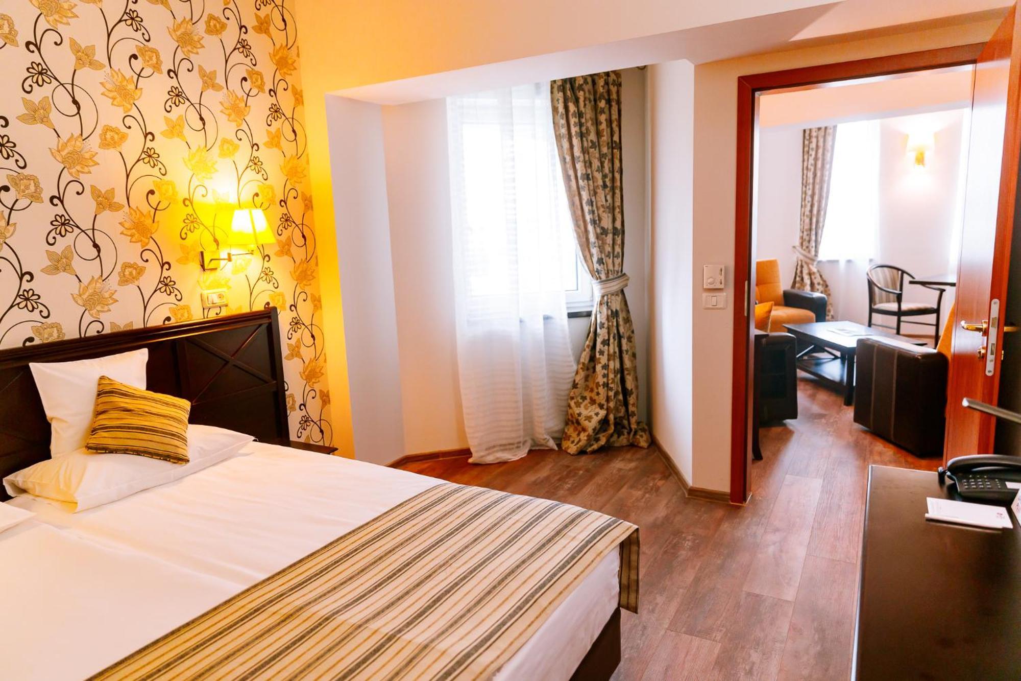 Best Western Plus Lido Hotel Timişoara Extérieur photo