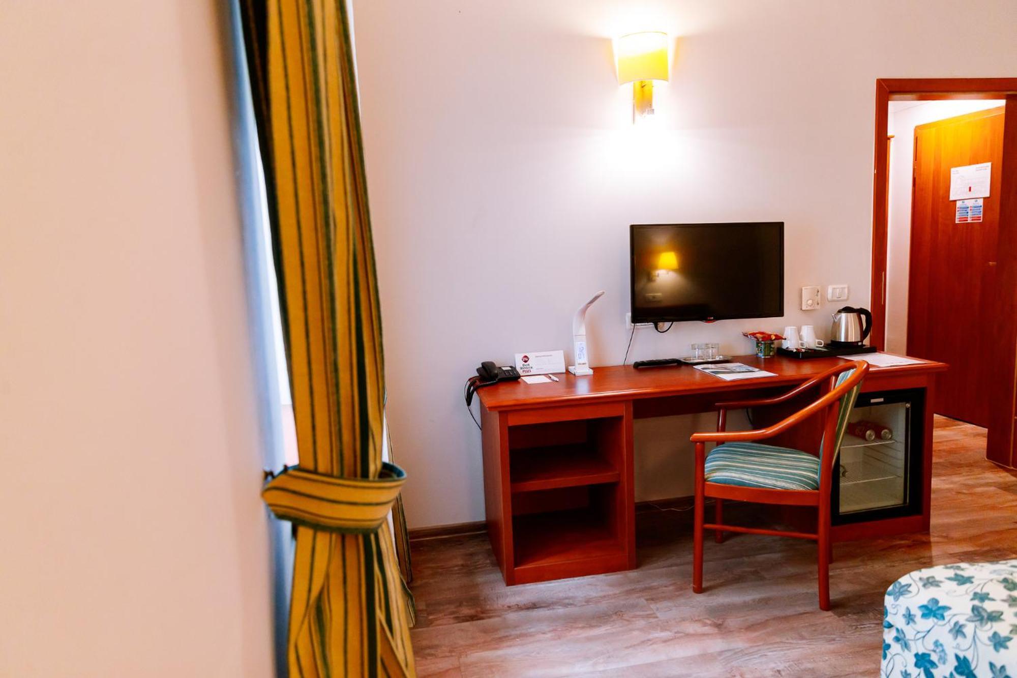 Best Western Plus Lido Hotel Timişoara Extérieur photo