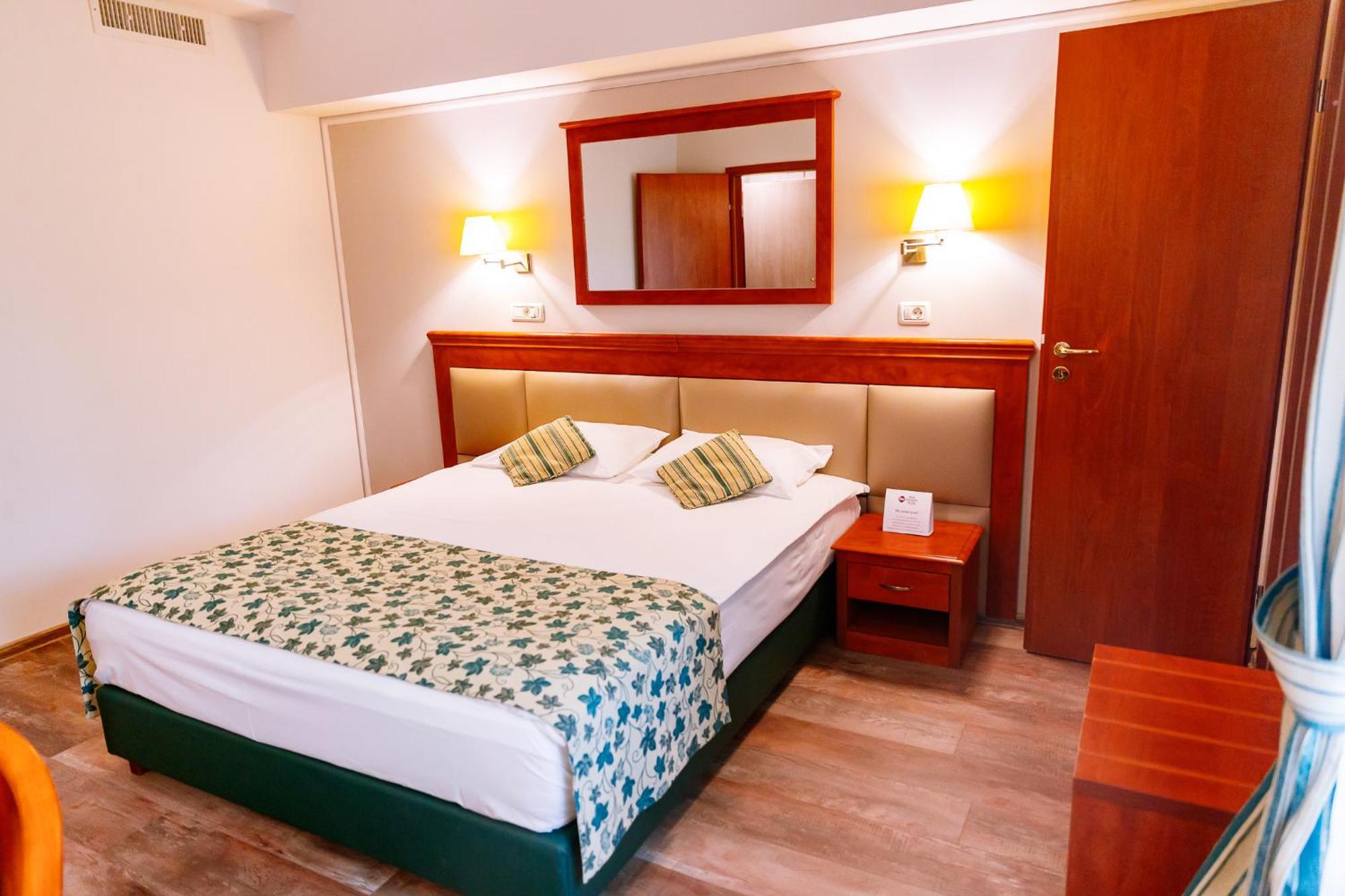 Best Western Plus Lido Hotel Timişoara Extérieur photo